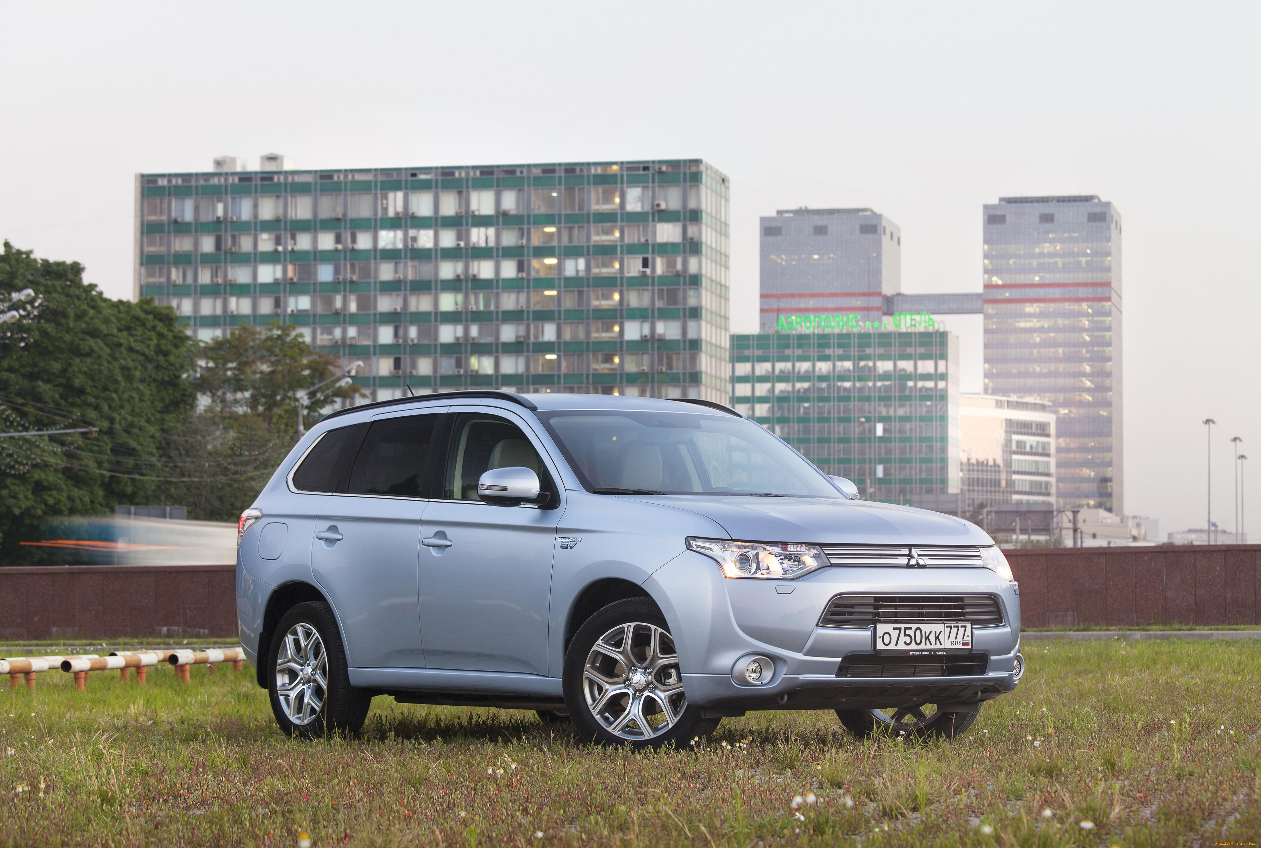 , mitsubishi, phev, outlander